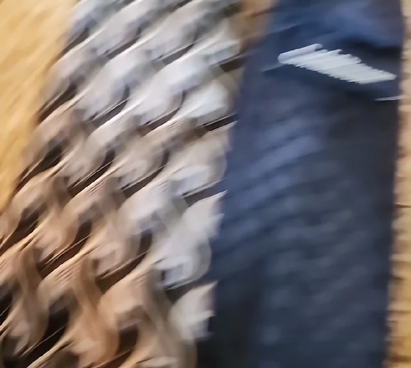 Elegant Blue and Black Tie Set - Picture 4 of 6